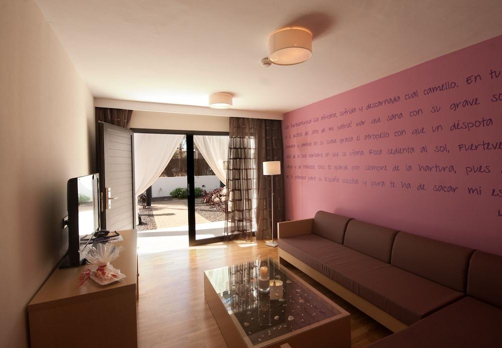 R2 Romantic Fantasia Dreams & Suites Hotel (Adults Only) Tarajalejo Exteriör bild