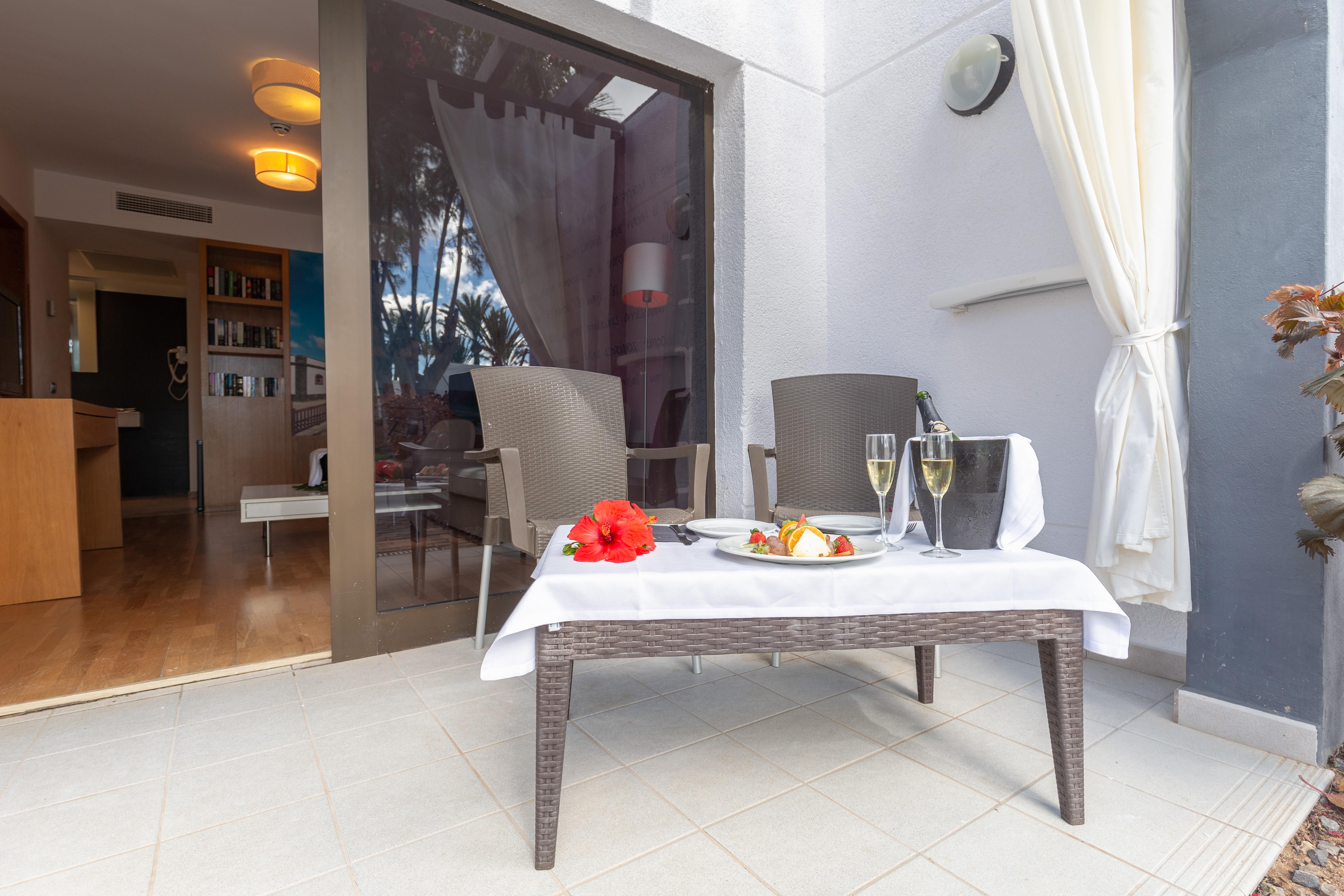R2 Romantic Fantasia Dreams & Suites Hotel (Adults Only) Tarajalejo Exteriör bild